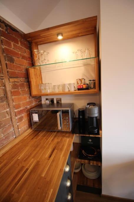 קנטרבורי Apartment 6 At Number 8: City Centre, 1 Bedroom, Sofa Bed In Lounge מראה חיצוני תמונה