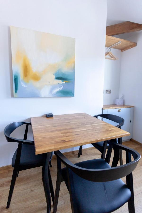 קנטרבורי Apartment 6 At Number 8: City Centre, 1 Bedroom, Sofa Bed In Lounge מראה חיצוני תמונה