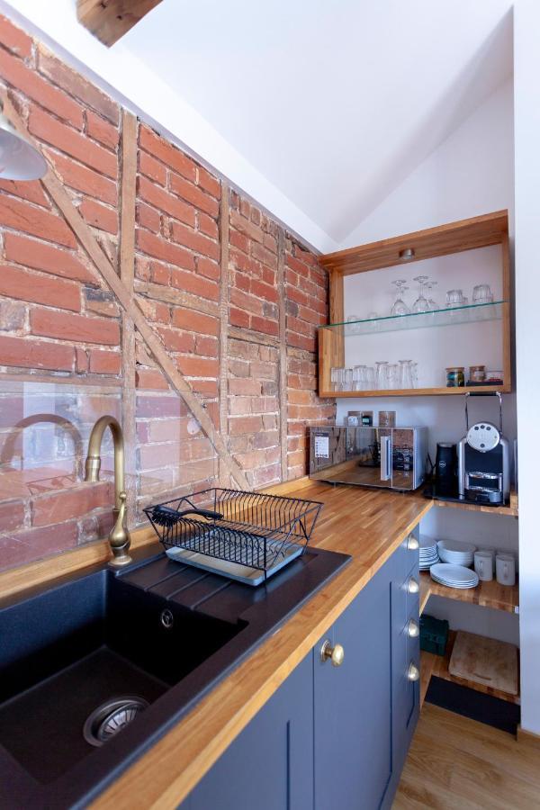 קנטרבורי Apartment 6 At Number 8: City Centre, 1 Bedroom, Sofa Bed In Lounge מראה חיצוני תמונה